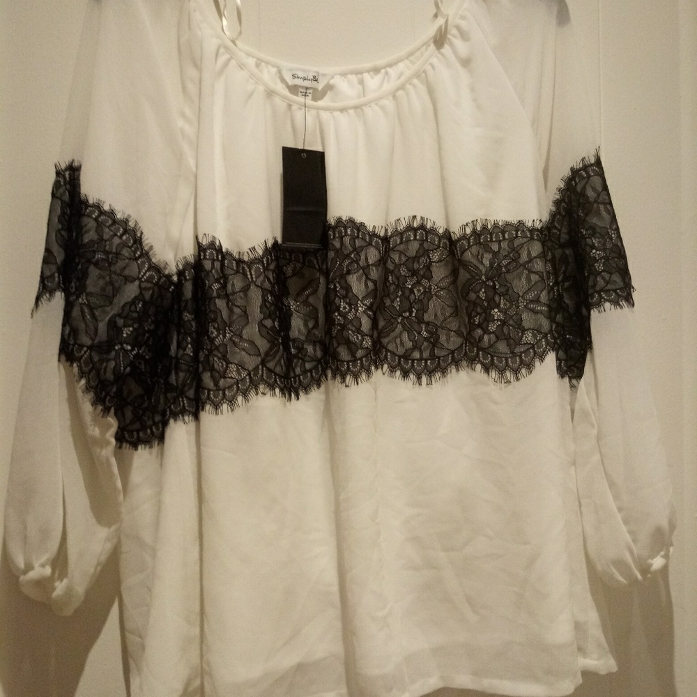 Blouse - Picture 2 of 3